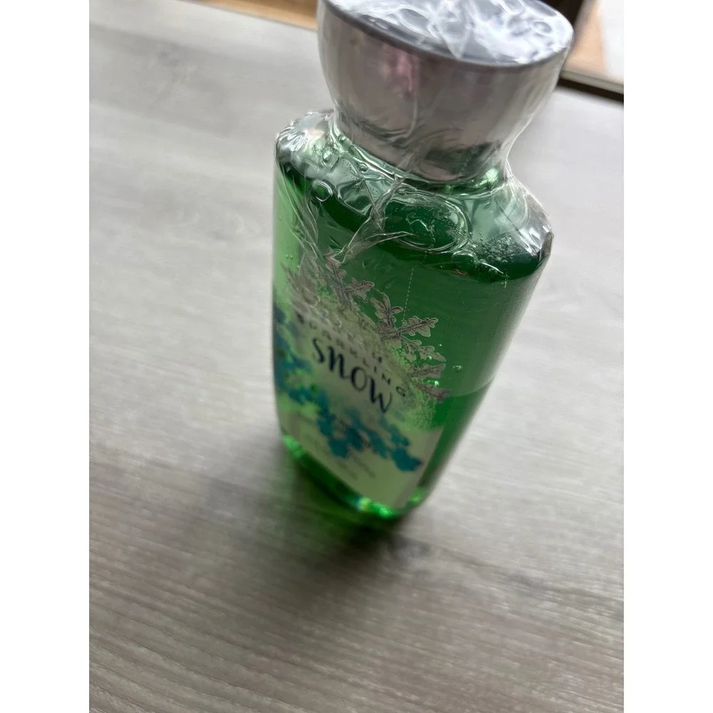 NEW Bath & Body Works Fresh Sparkling Snow Shower Gel‎ 10oz Shea Vitamin E New